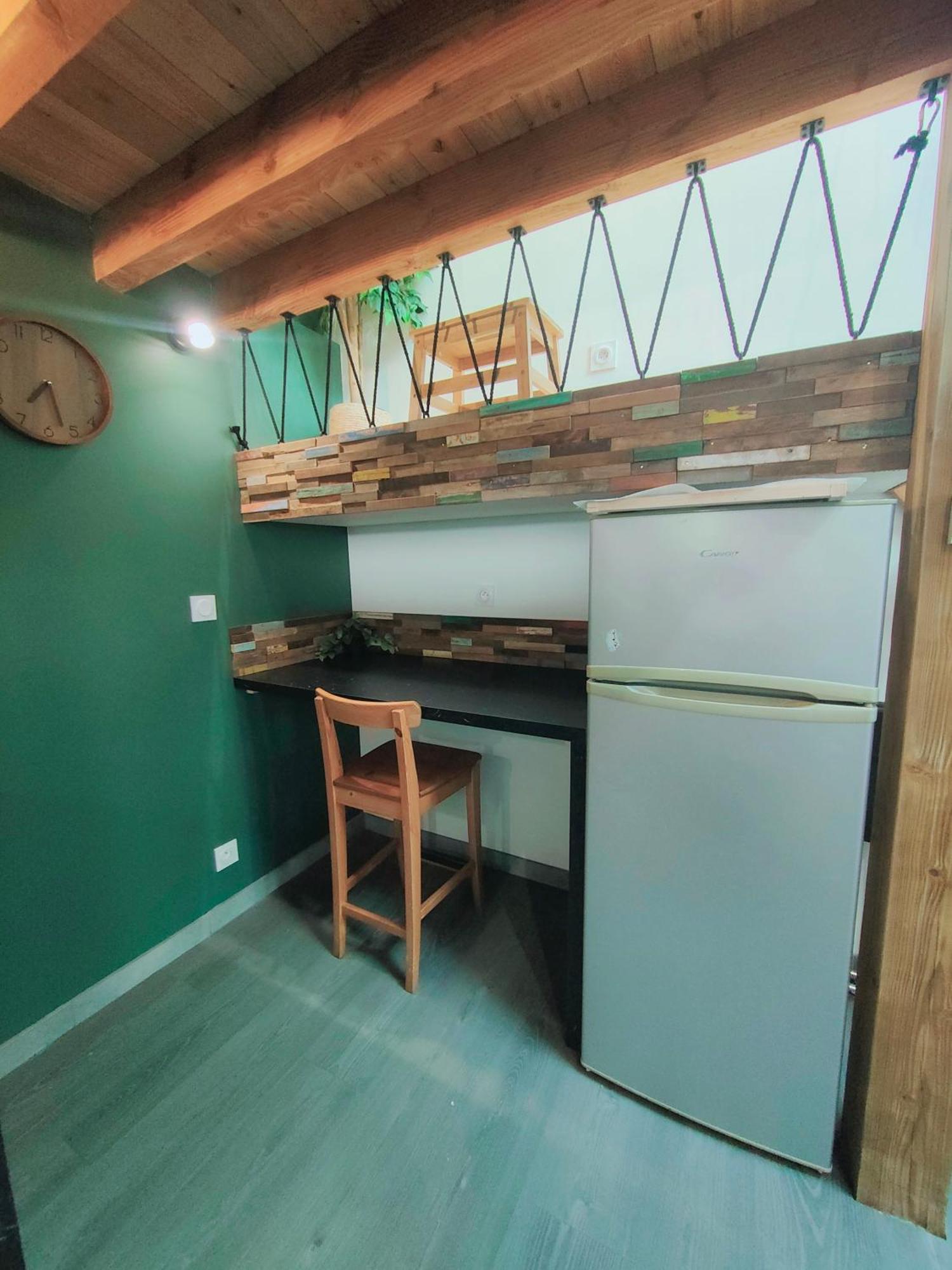 雅莱地区圣梅达尔Tiny House Avec Jardin Et Acces Piscine Chauffee别墅 外观 照片
