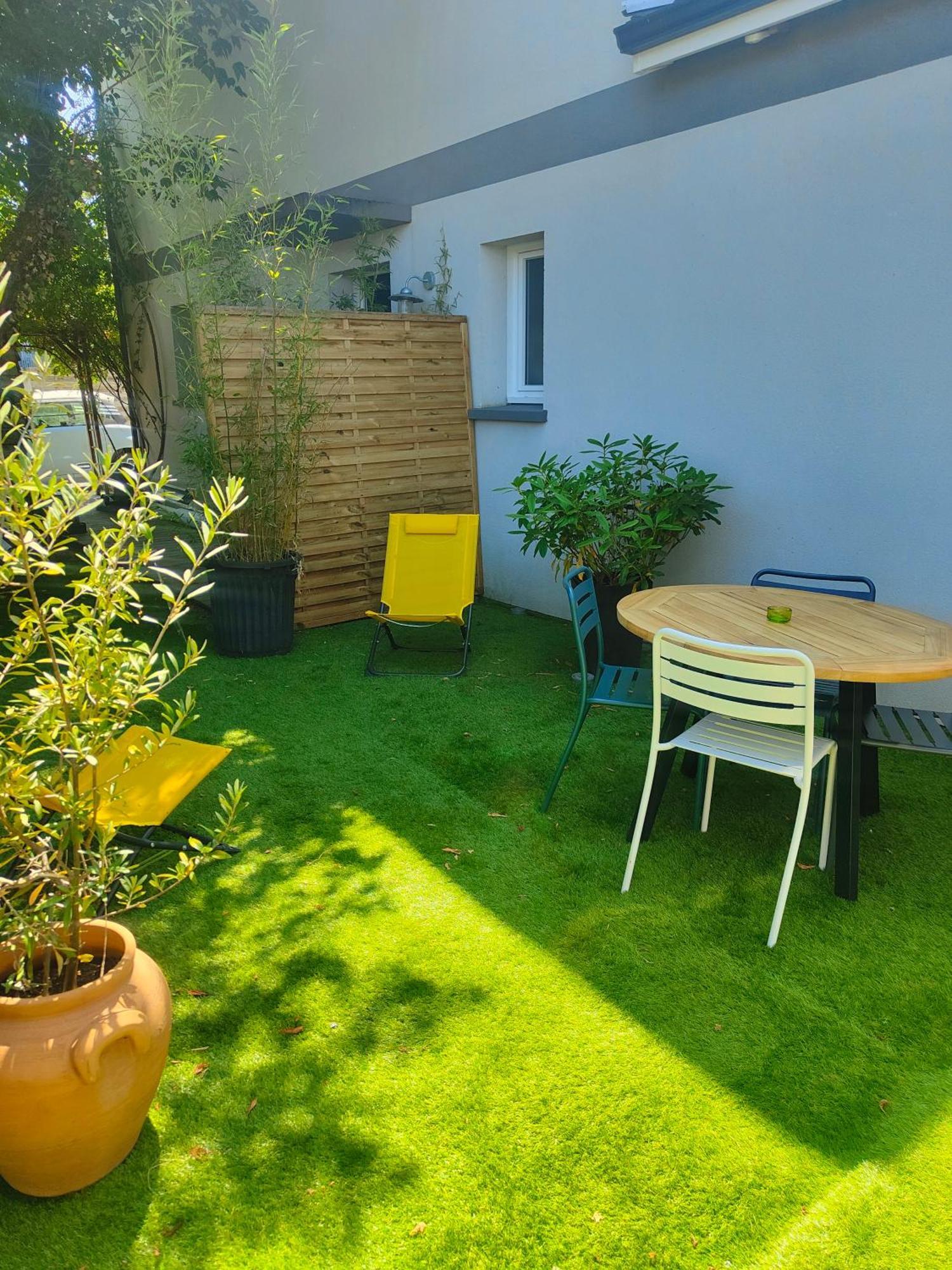 雅莱地区圣梅达尔Tiny House Avec Jardin Et Acces Piscine Chauffee别墅 外观 照片