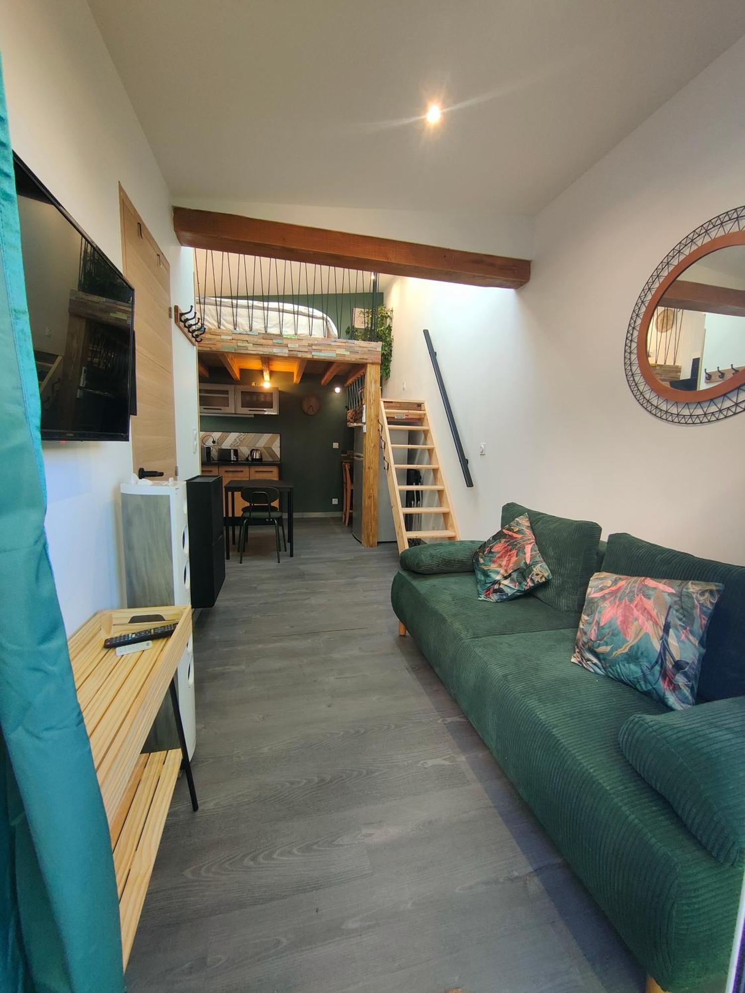 雅莱地区圣梅达尔Tiny House Avec Jardin Et Acces Piscine Chauffee别墅 外观 照片
